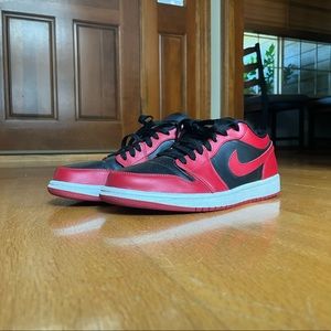 Air Jordan 1 Reverse Bred